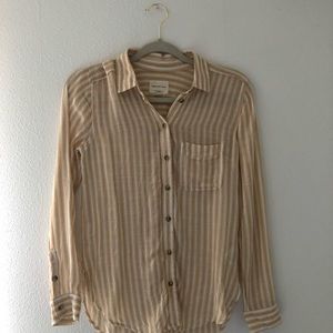 American Eagle Button-Up Shirt